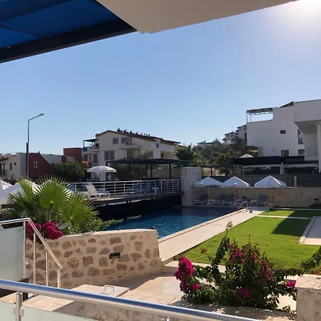 Stone House Aparts 2 1 Mit Zwei Balkone Und Poolview Kalkan No 10 Apartment Kas